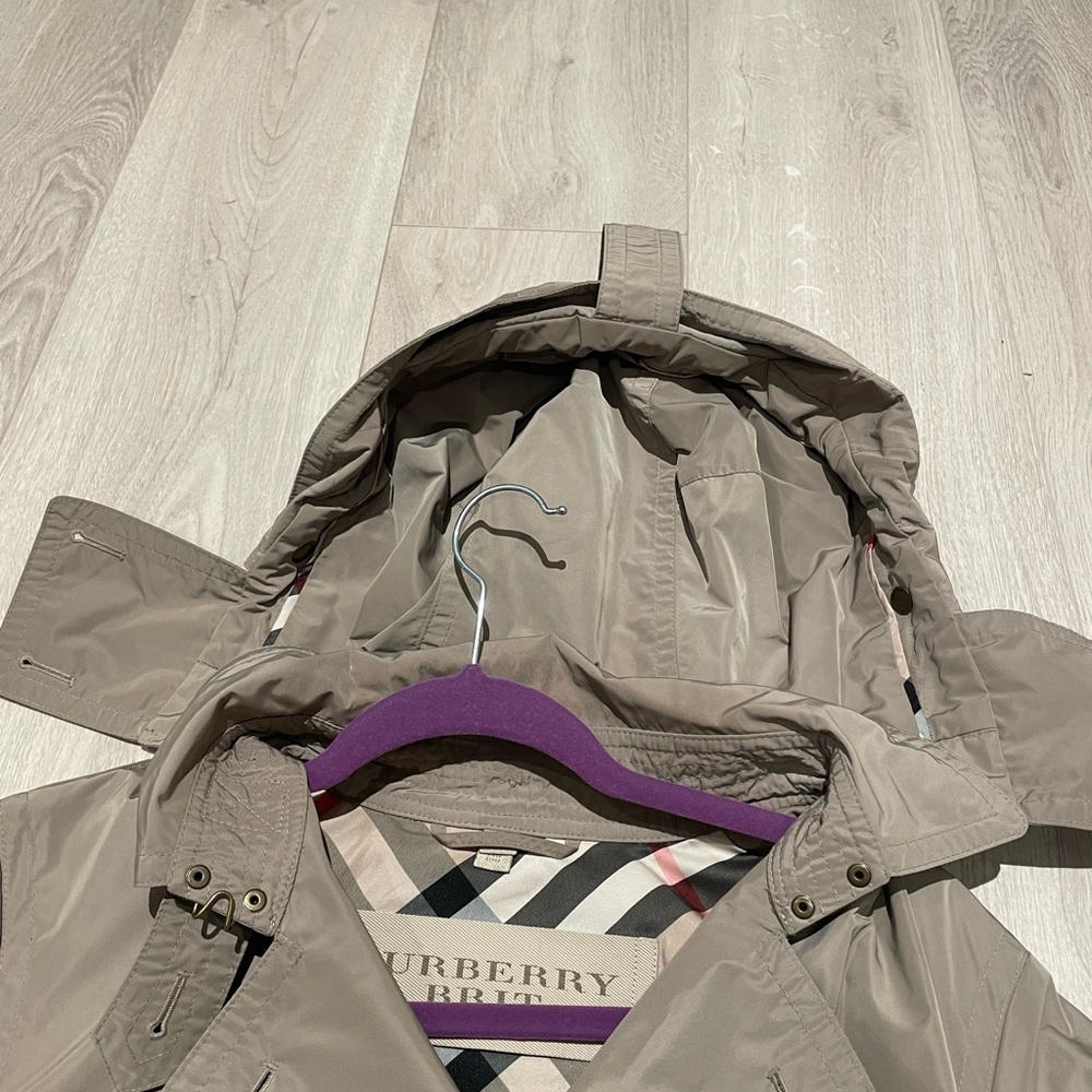 Burberry Brit Nylon Short Hooded Beige Trench - Picture 4 of 11